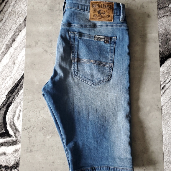 Buffalo David Bitton SlimFit Denim Jean Shorts 33 Waist. NWOT - Picture 1 of 8